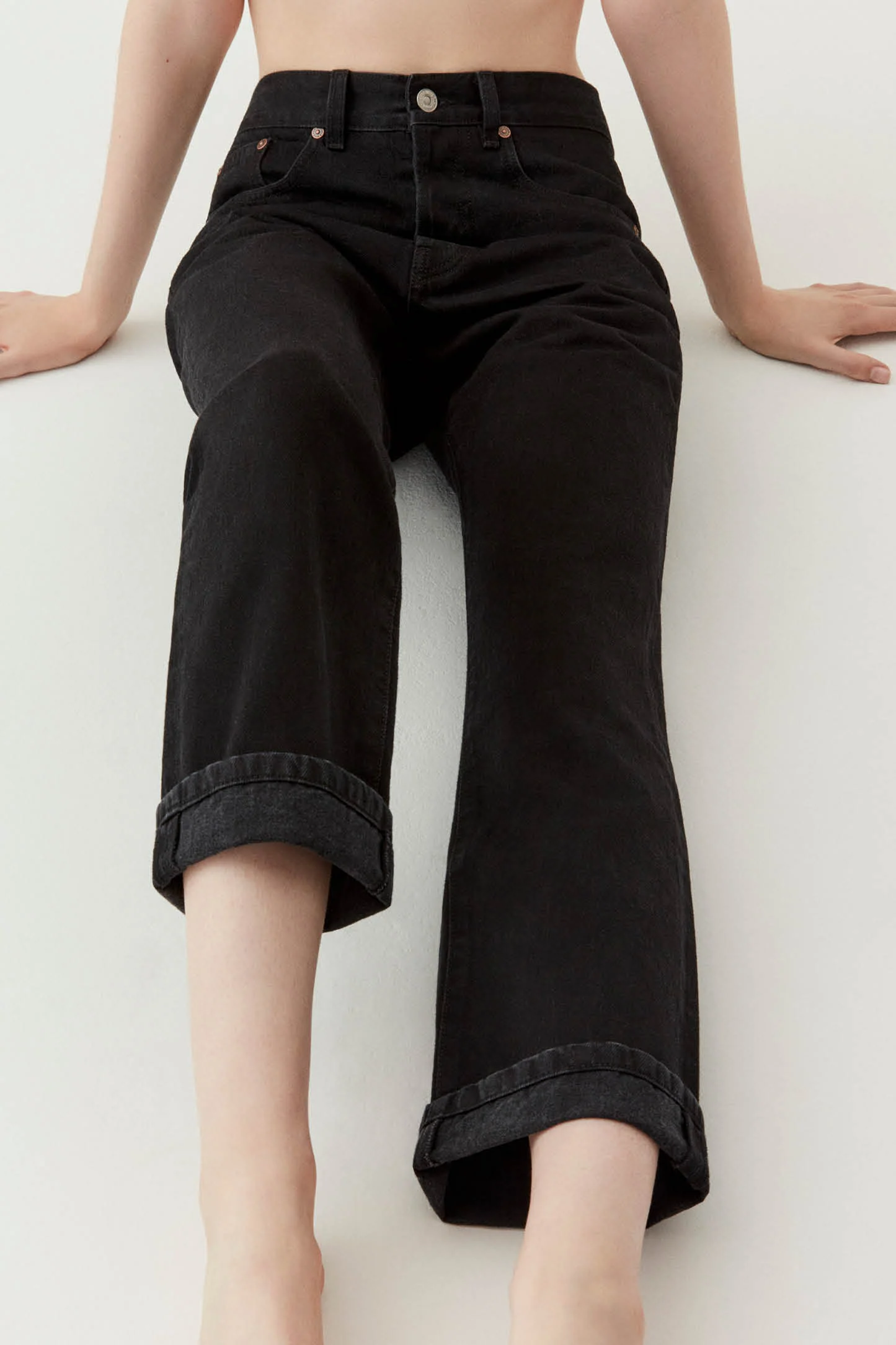 Victoria Jean In Washed Black