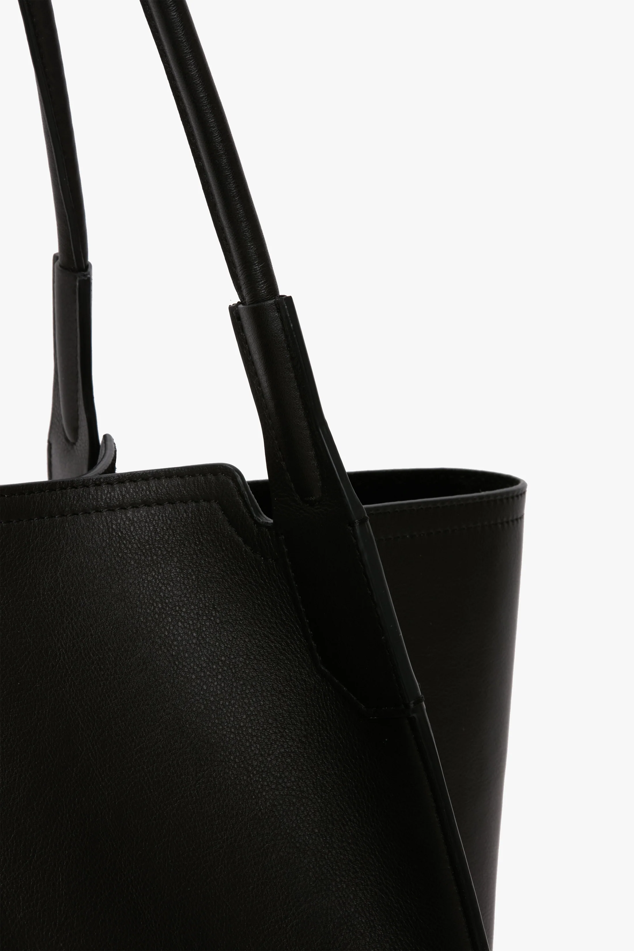 Victoria Travel Tote