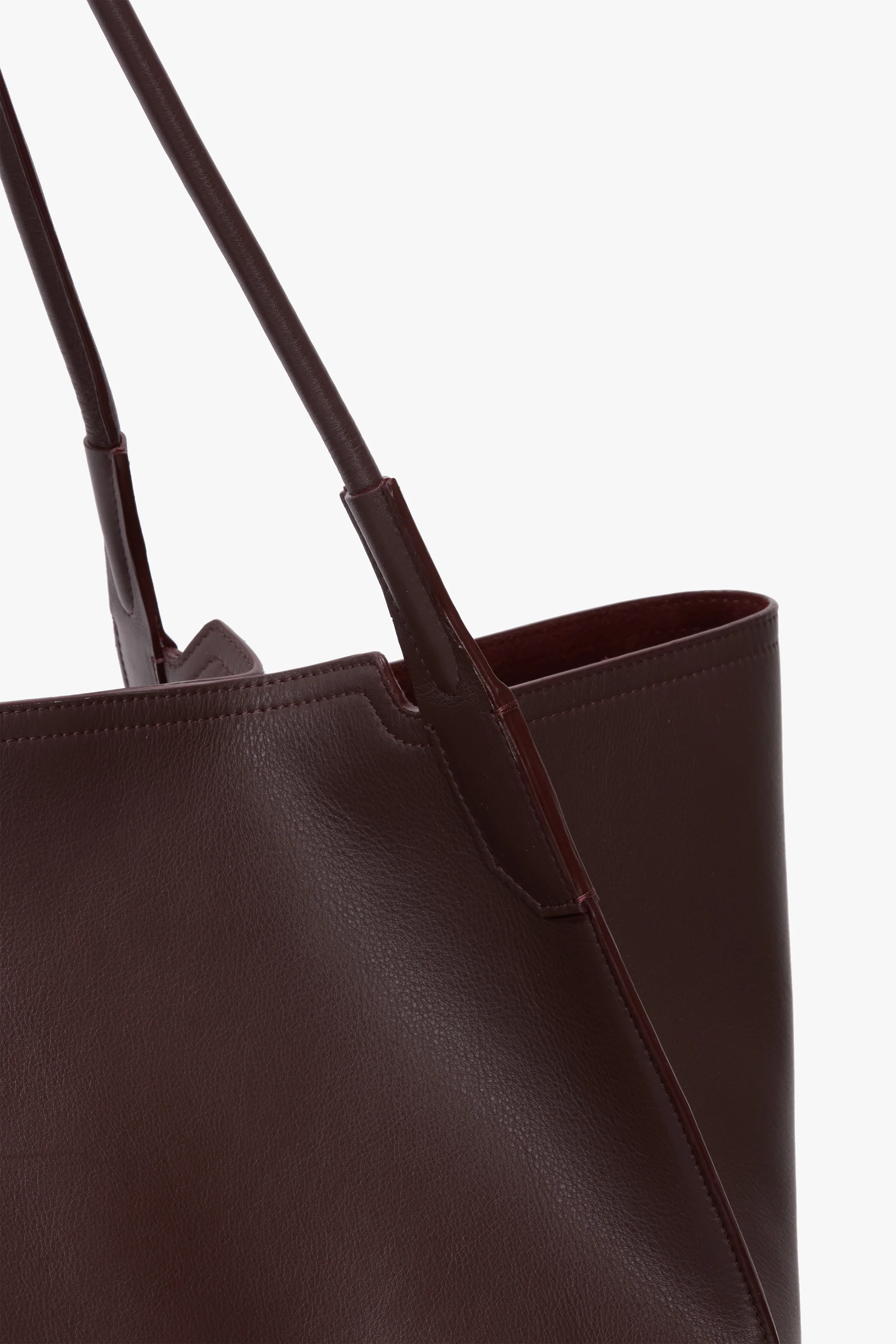Victoria Travel Tote
