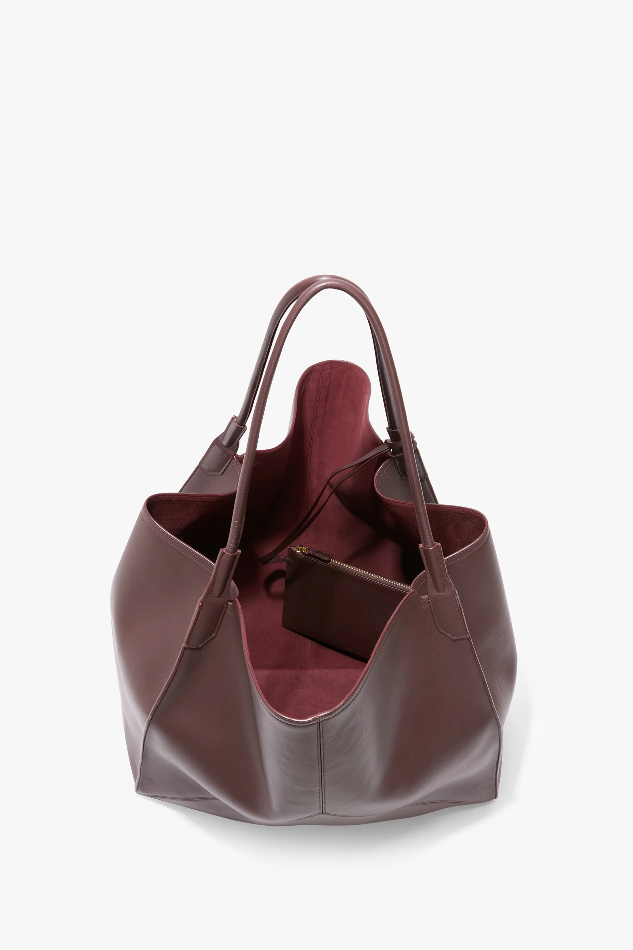 Victoria Travel Tote
