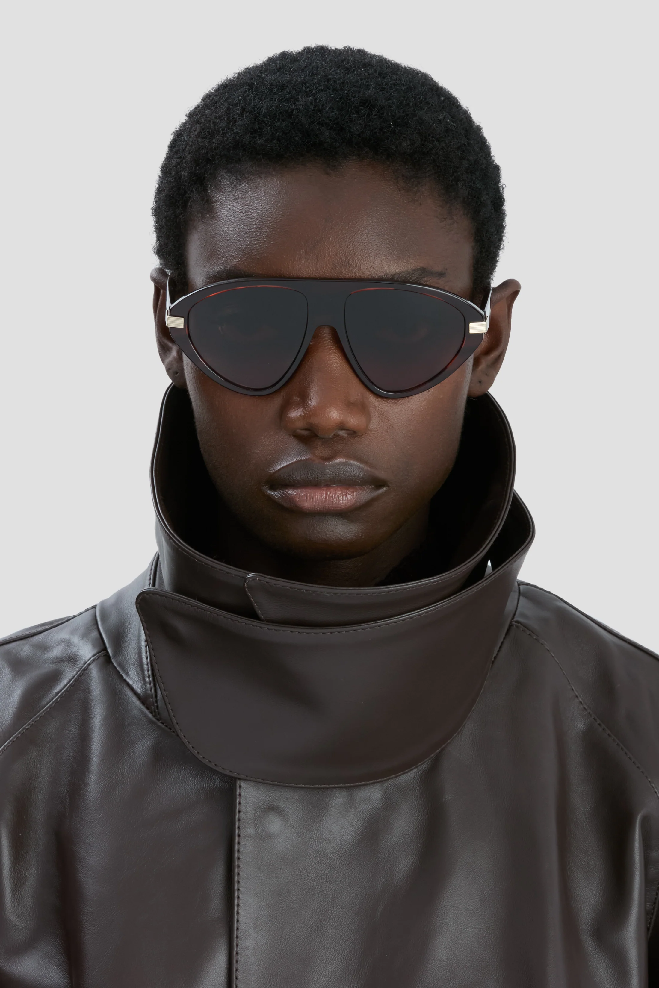 Visor Sunglasses In Striped Wine