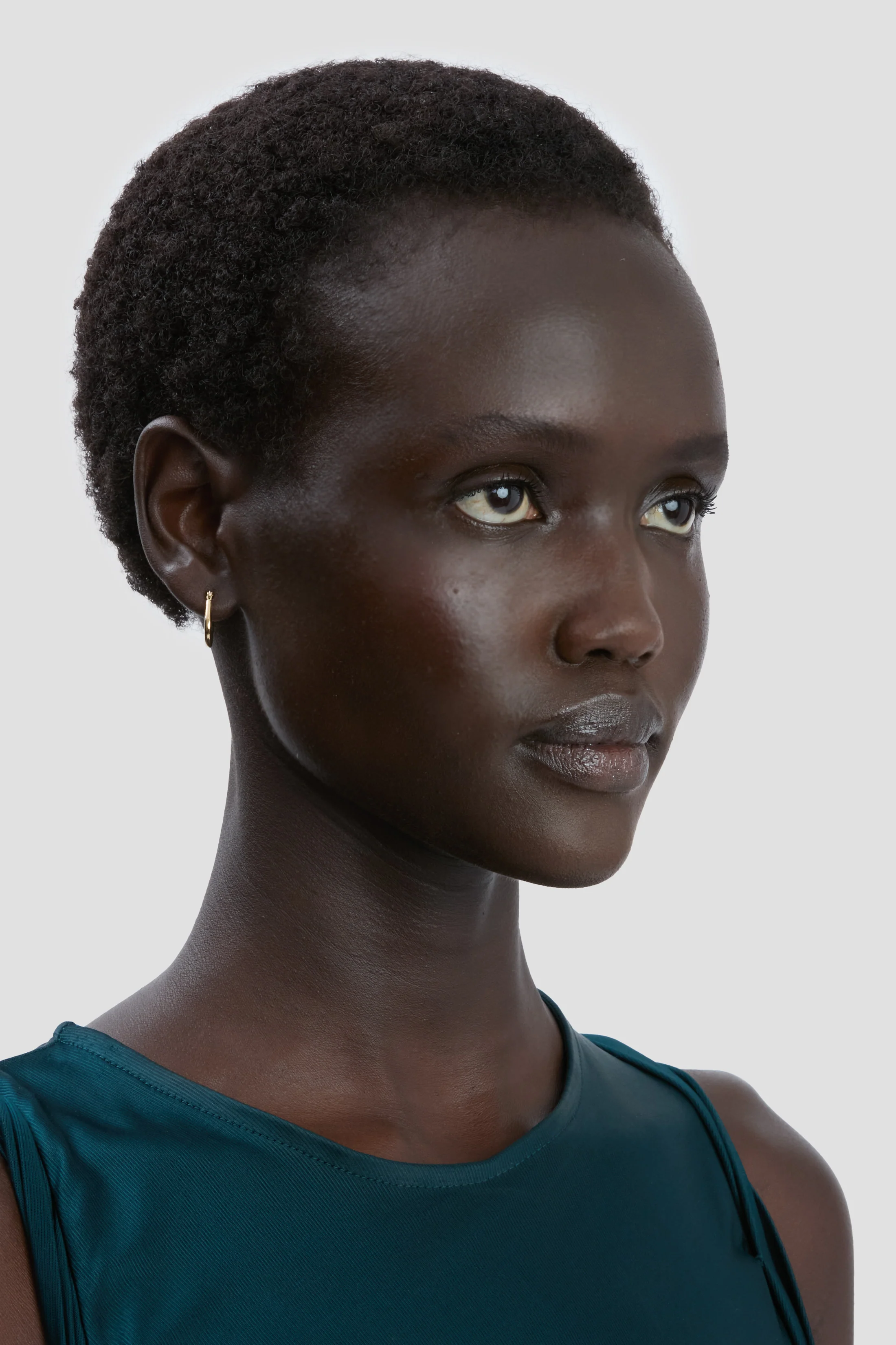 1846-small-hoop-earrings-2.webp Small Hoop Earrings