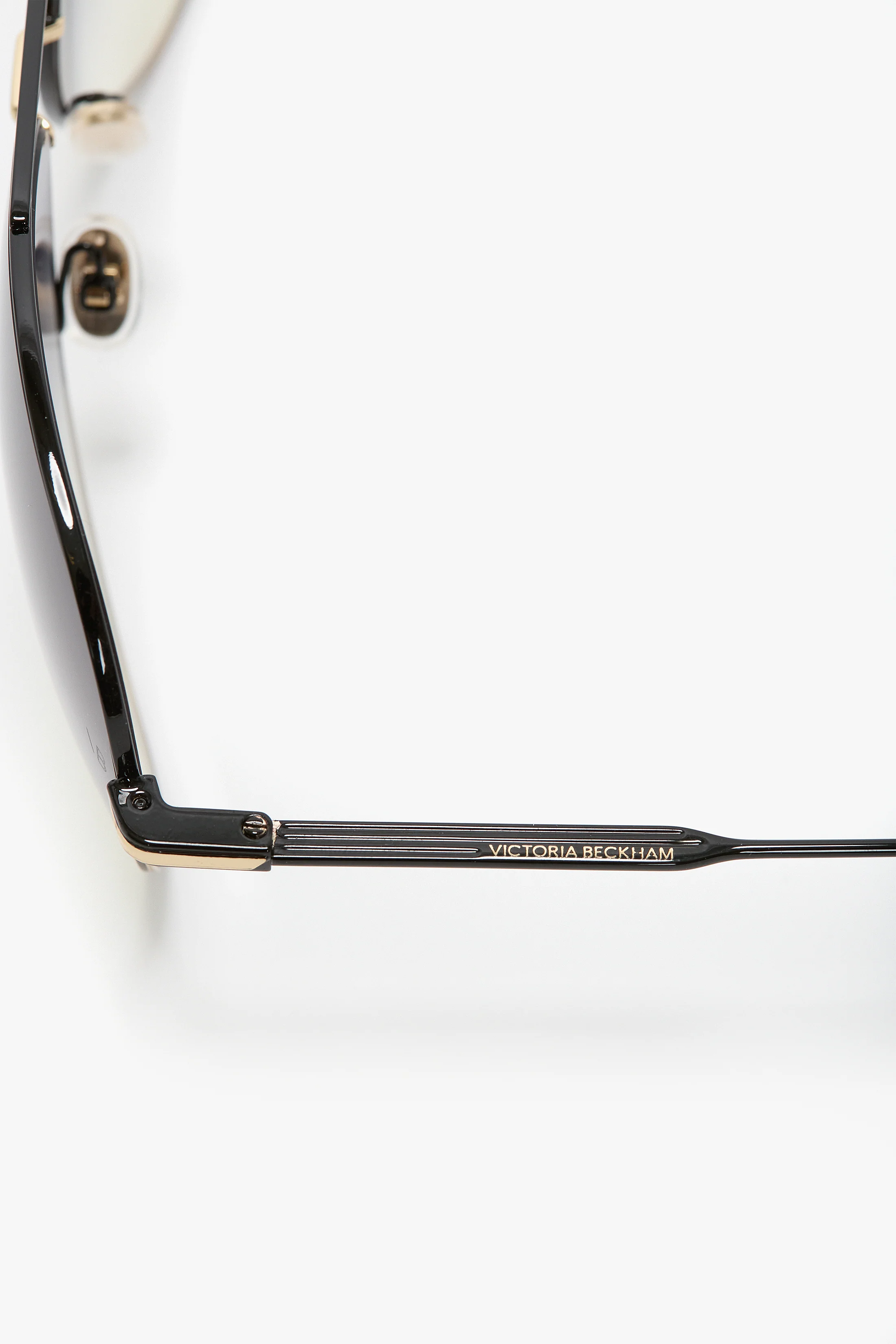 Fine Metal Pilot Sunglasses In Gold Black
