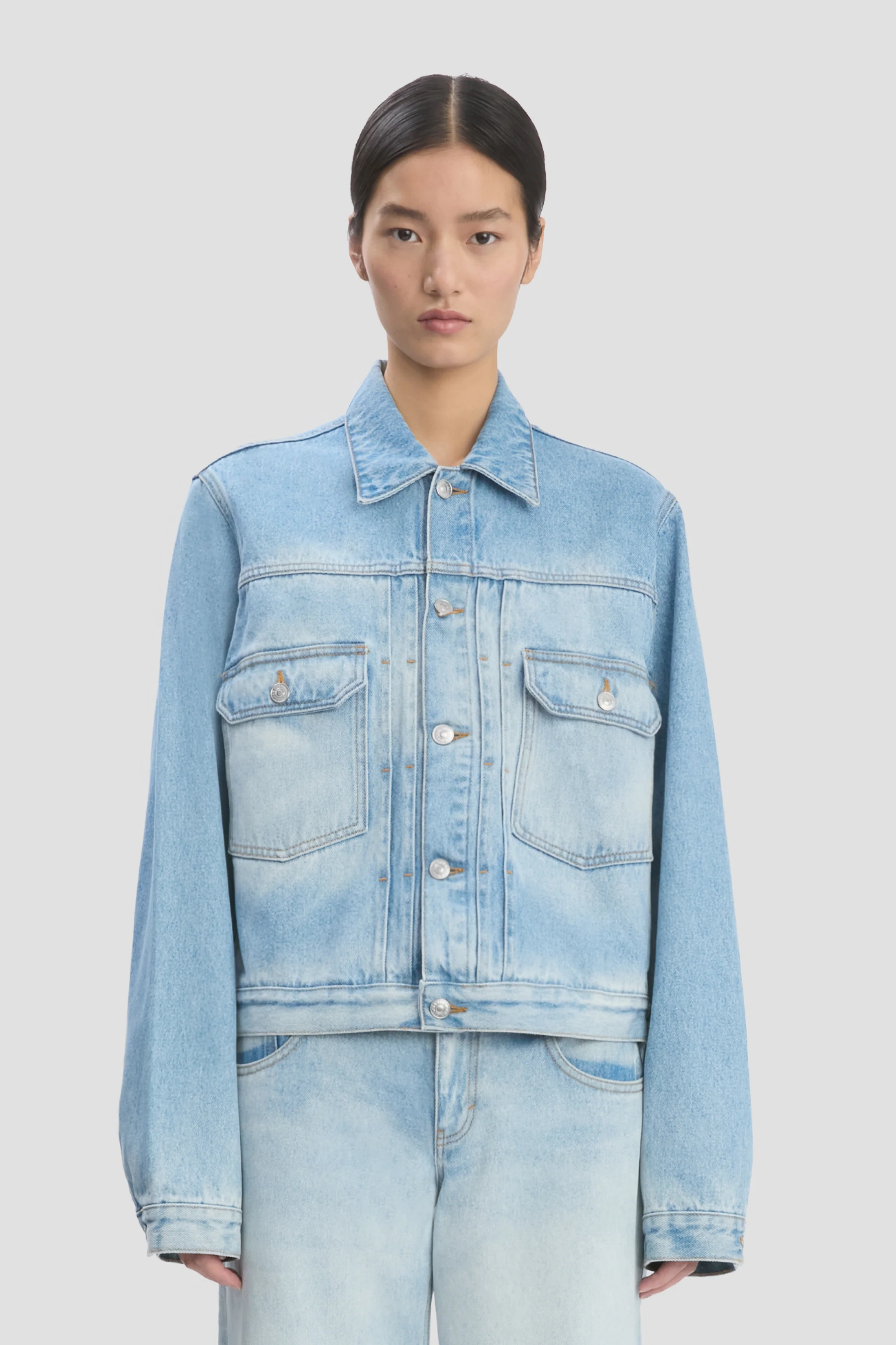 2316-denim-trucker-jacket-in-heritage-blue-1.webp Denim Trucker Jacket In Heritage Blue