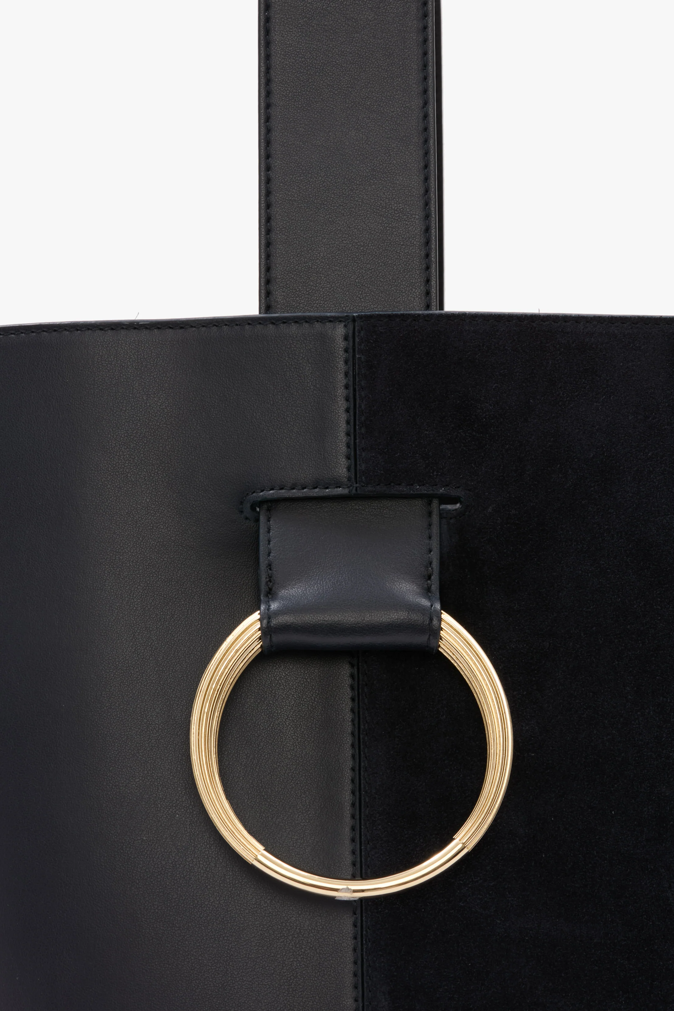 Dia Bucket Bag