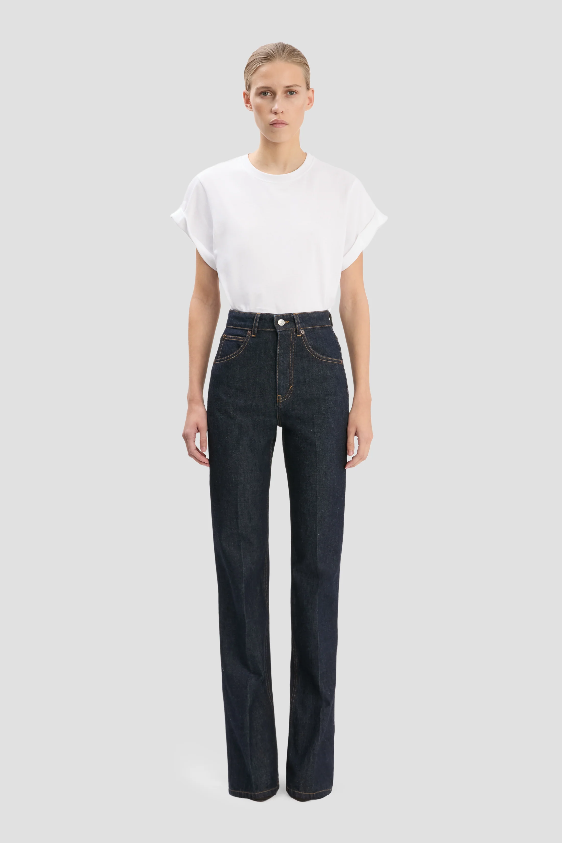 2434-julia-stretch-jean-in-indigo-rinse-1.webp Julia Stretch Jean In Indigo Rinse