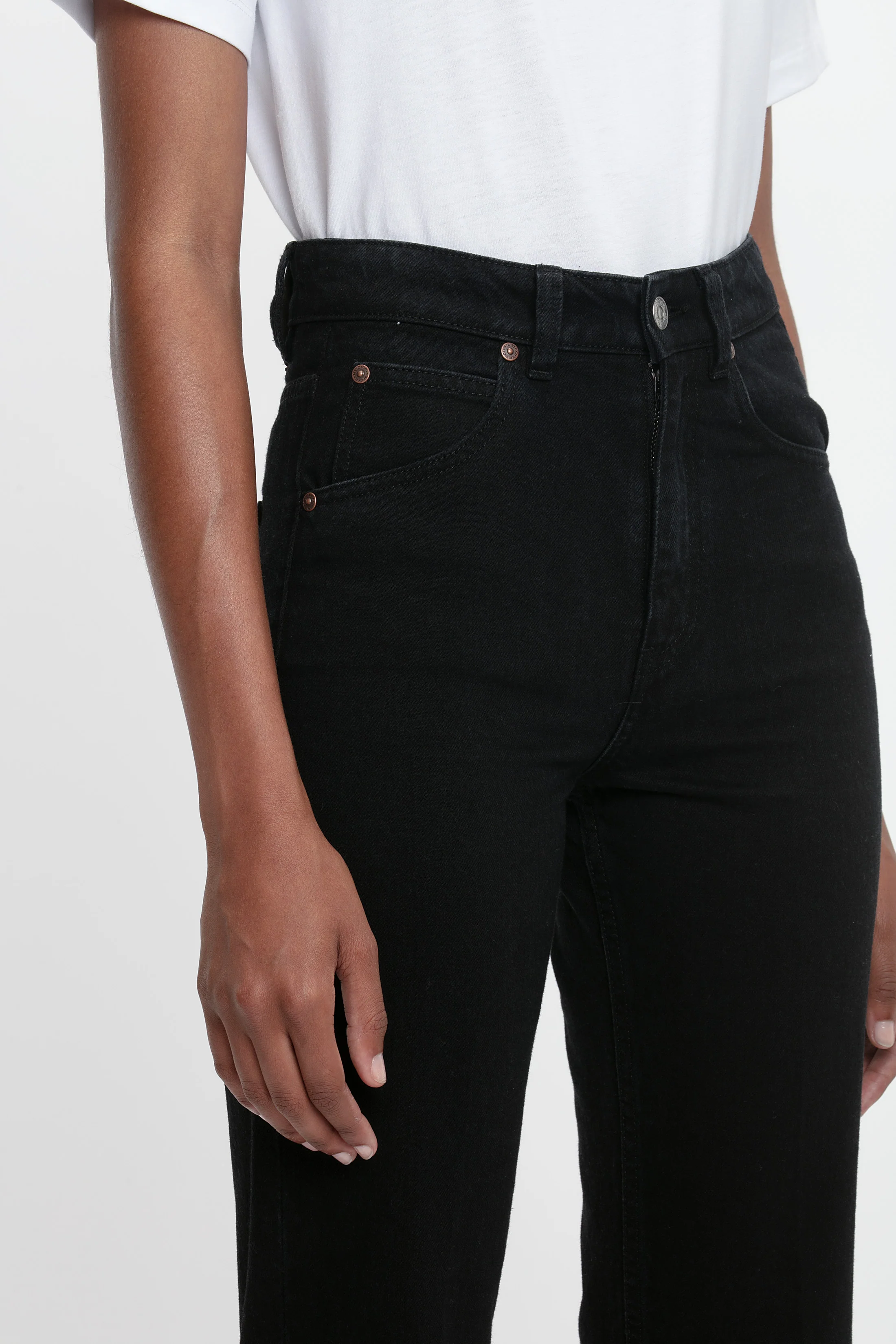 59-julia-stretch-jean-in-washed-black-3.webp Julia Stretch Jean In Washed Black